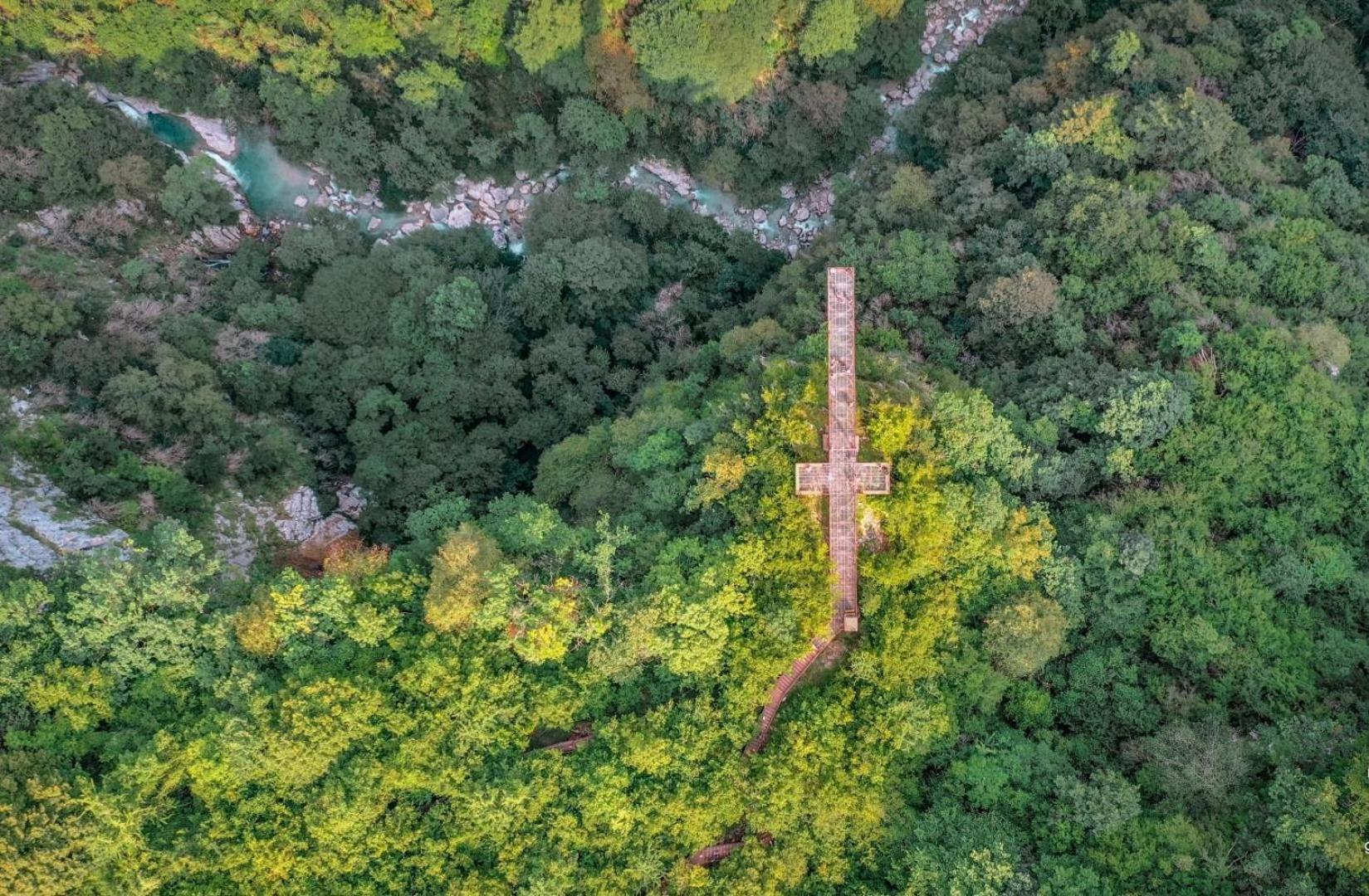 Hotel Okatsia Სასტუმრო Ოკაცია Gordi Exteriér fotografie